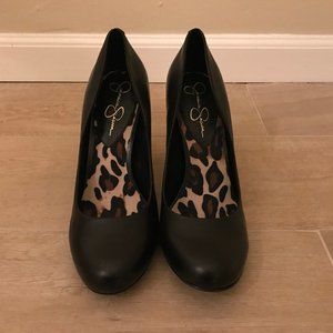 Jessica Simpson - Black Js Pumps